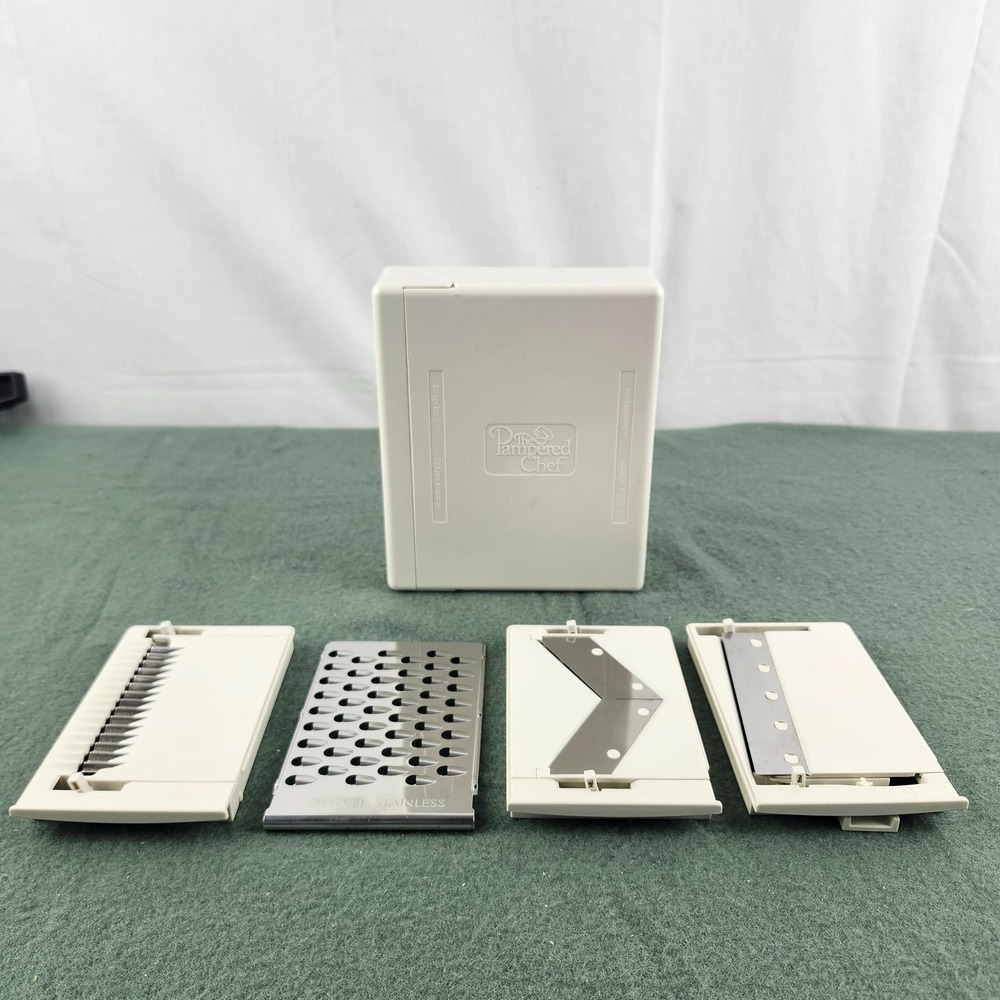 Pampered Chef Blades Grater Storage Box‎ for Ultimate Mandoline Slicer